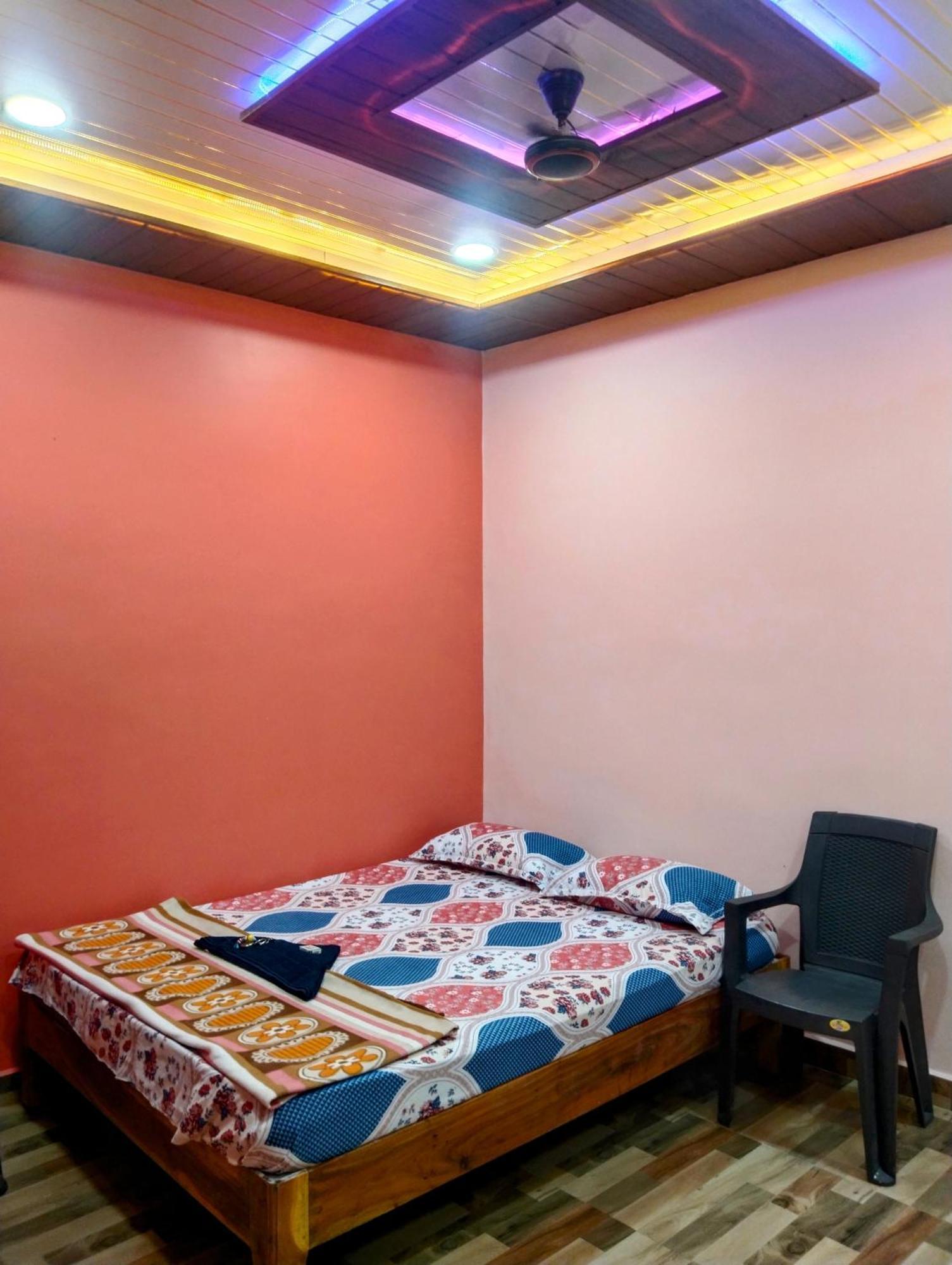 Funky Monkey Home Stay ฮัมปี ภายนอก รูปภาพ
